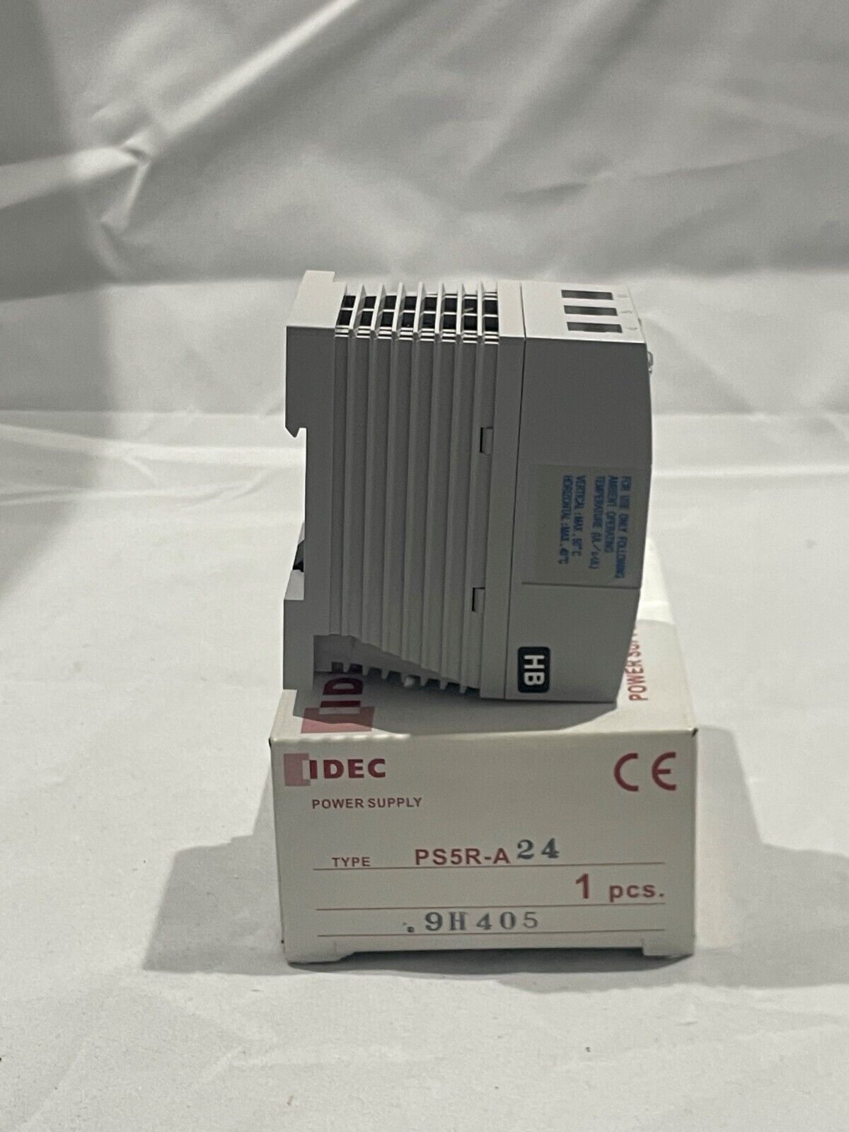 New Idec PS5R-24 24VDC 7.5W Power Supply - IDEC