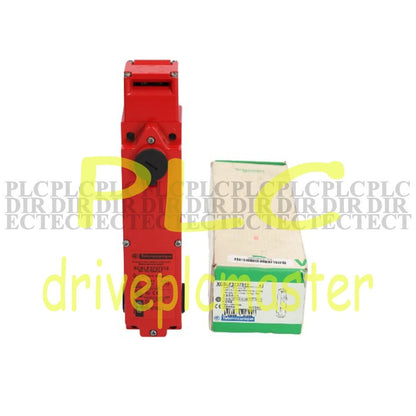 SCHNEIDER XCSLF3737312 Safety Switch #dr
