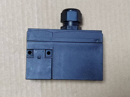 new SCHMERSAL safety switch lock AZM170-02ZK 24AC/DC