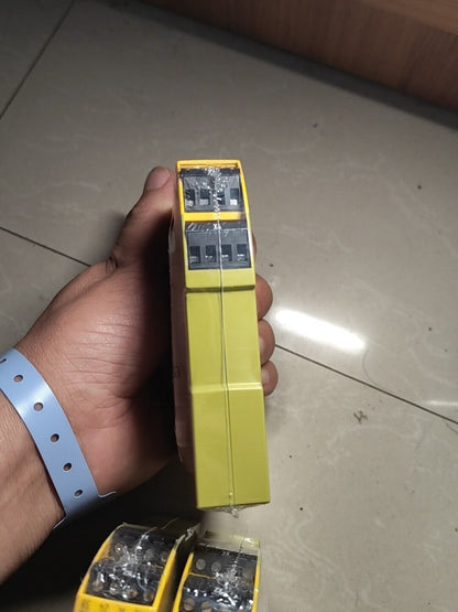 1PC NEW PILZ 750105 RELAY PNOZ S5 24VDC 2n/ot 750105 - PILZ