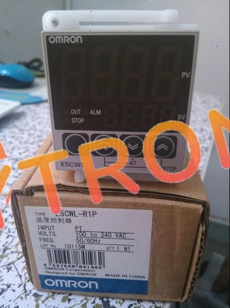 1PC Omron Temperature Controller E5CWL-R1P 100-240V