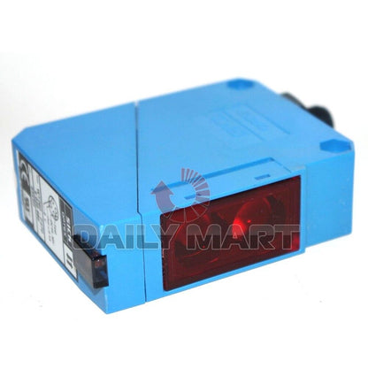 new SICK WT260-F470 PLC PHOTOELECTRIC PROXIMITY SWITCH SENSOR, 10-30V DC