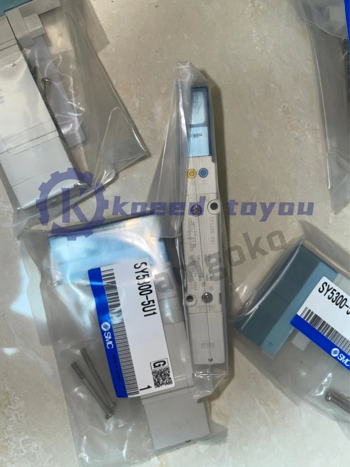 1PCS SMC SY5300-5U1 free shipping