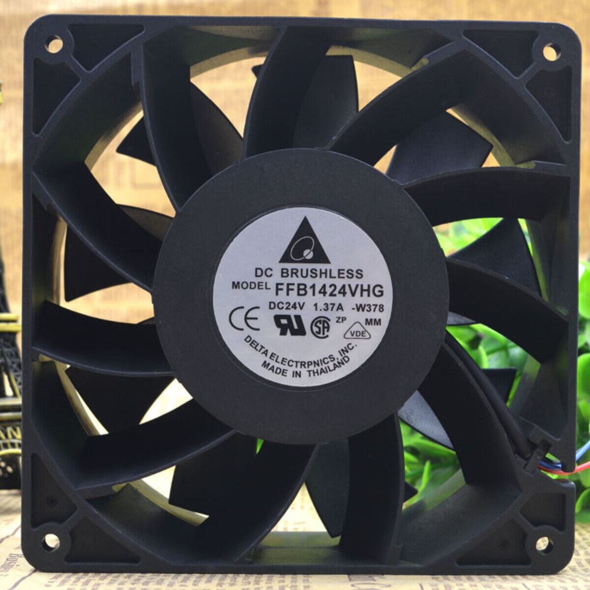 Delta FFB1424VHG 24V 1.37A Industrial Fan with High Air Flow - DELTA