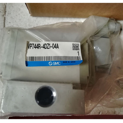 1PC SMC VP744R-4DZ1-04A electromagnetic valve - SMC
