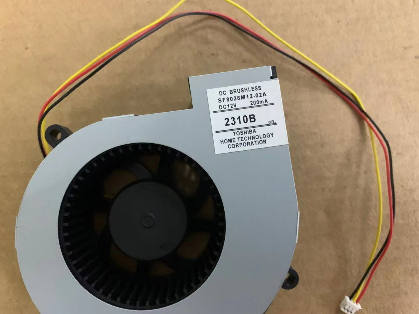 new 1 pcs TOSHIBA SF8028M12-02A 12V Epson EH-TW3300C projector cooling fan