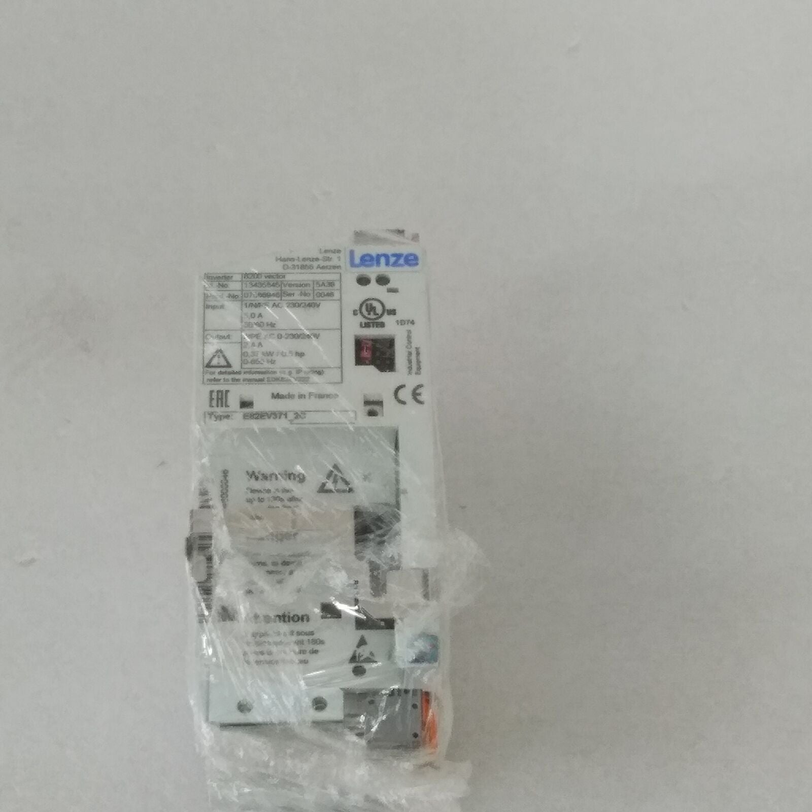 Lenze INVERTER E82EV371K2C refurbished - LENZE