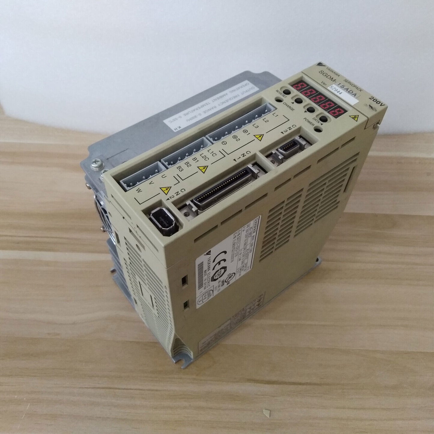 used YASKAWA SERVO Drive SGDM-15ADA within 24 hours Refurbished - YASKAWA