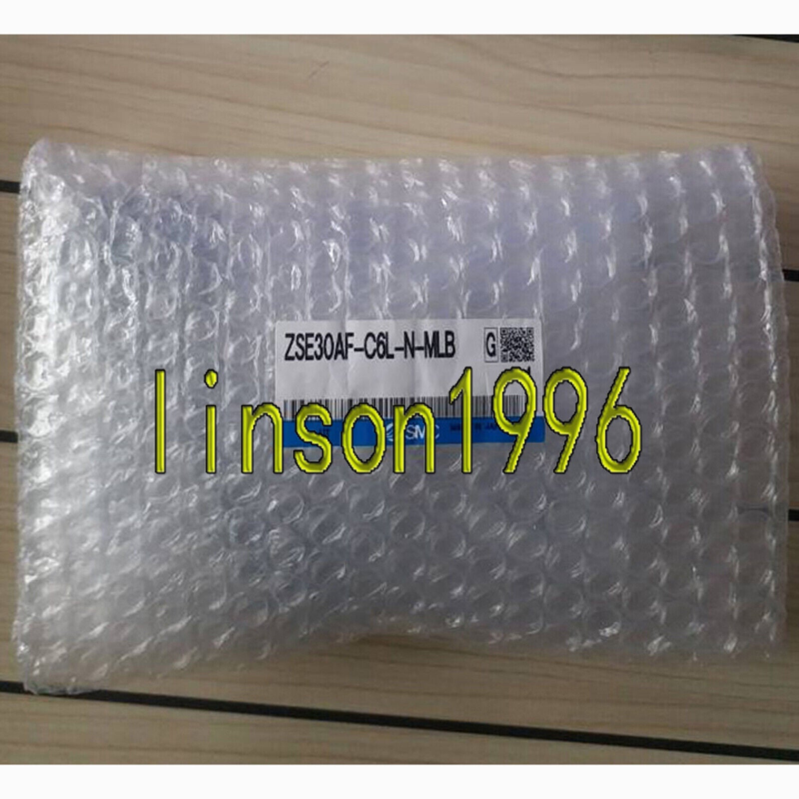 1PCS SMC ZSE30AF-C6L-N-MLB Pressure Switch - SMC