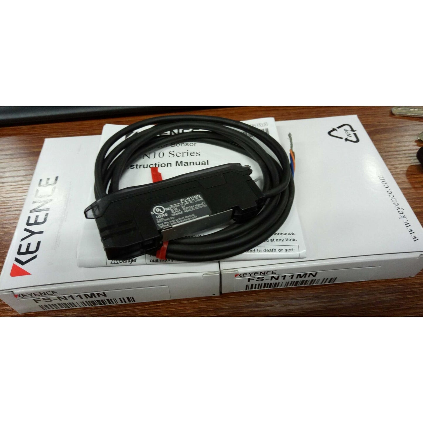 ONE KEYENCE Fiber Amplifier FS-N11MN - KEYENCE