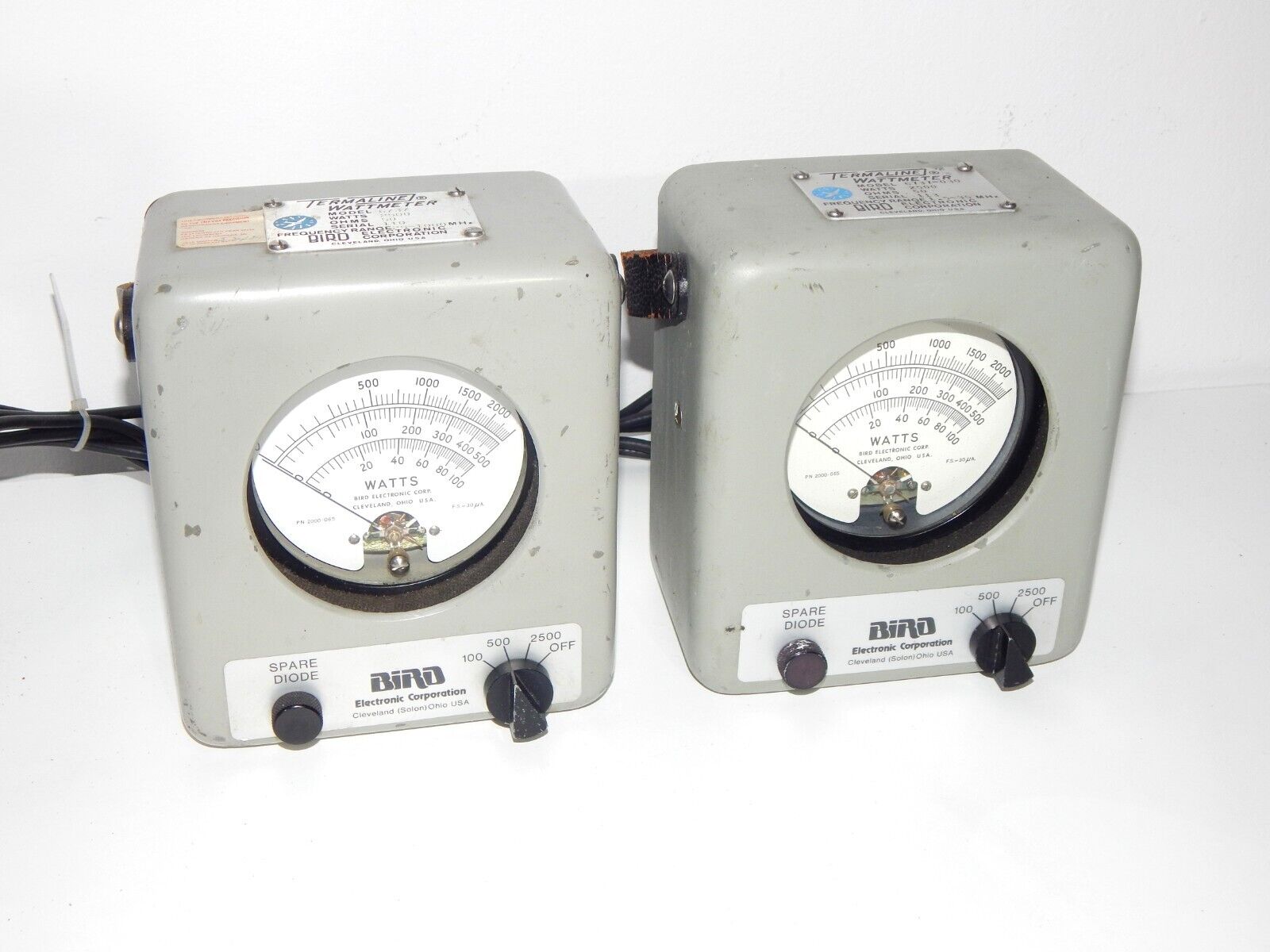 BIRD 6737 + 6737-030 Wattmeter 2500W 25-1000 MHz 1.5-35 MHz - TERMALINE
