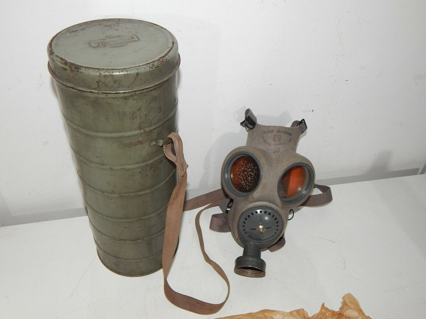 Used KUDRNAC KM-1a WWII Gas Mask - KUDRNAC