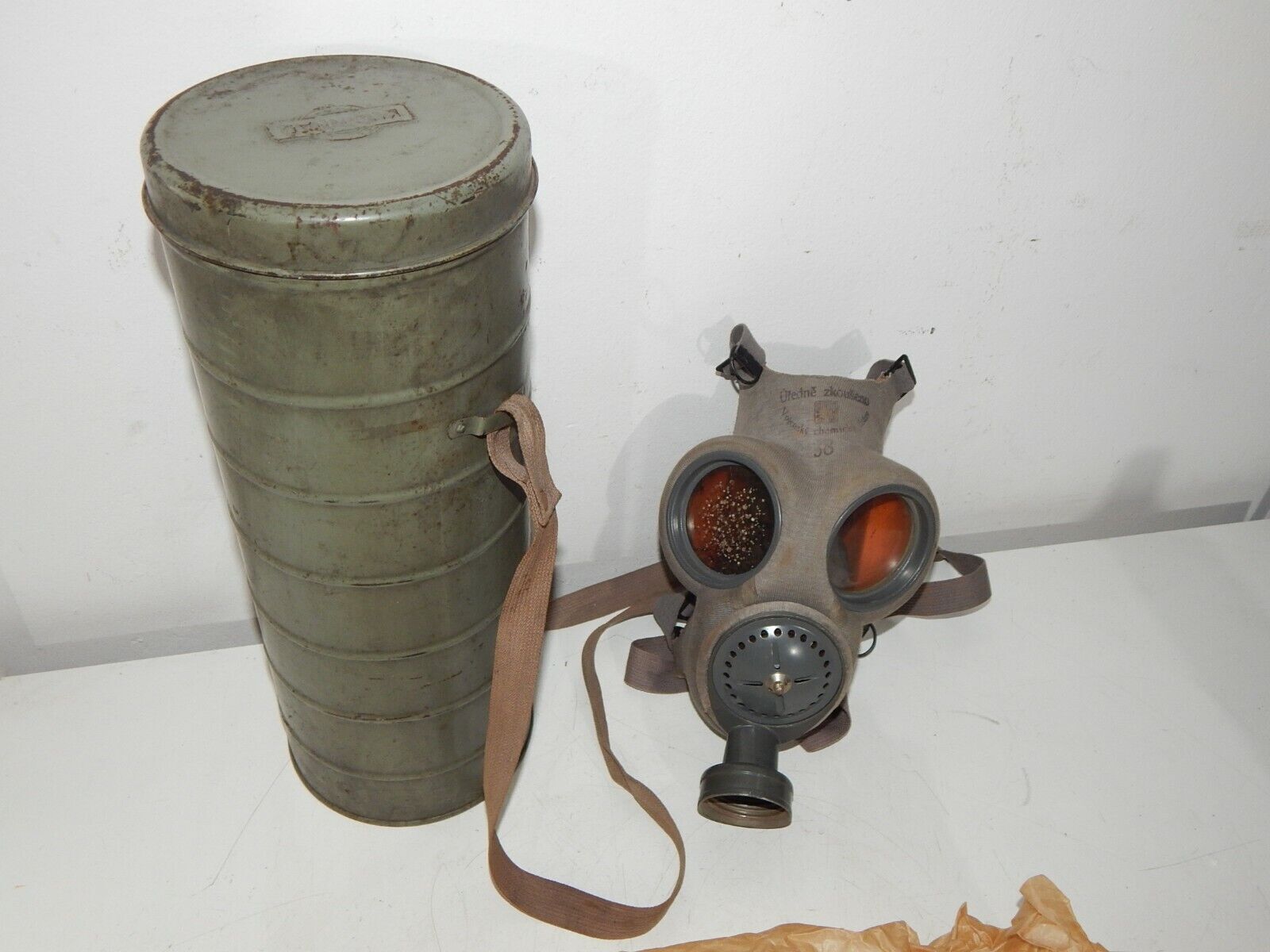 used  KUDRNAC gas mask KM-1a 1938 WW2 WWII koeed