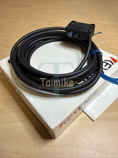 ! Keyence PZ-G42P Photoelectric Sensor