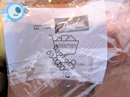 1PC Danfoss 009L7058 Shut-off ball valve, GBC 42s,ODF, Inlet size 1 5/8in-