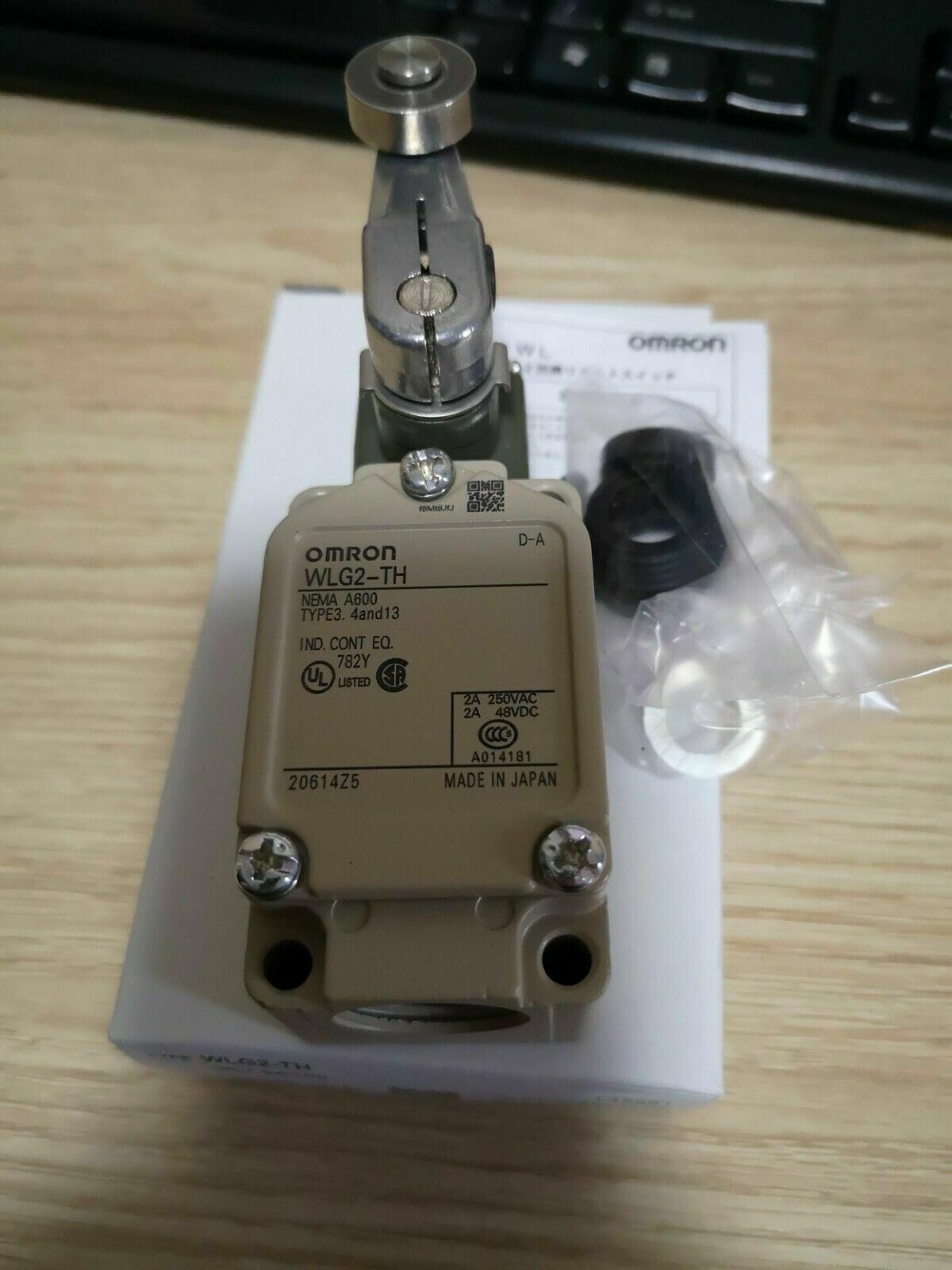 Omron Limit Switch WLG2-TH - OMRON