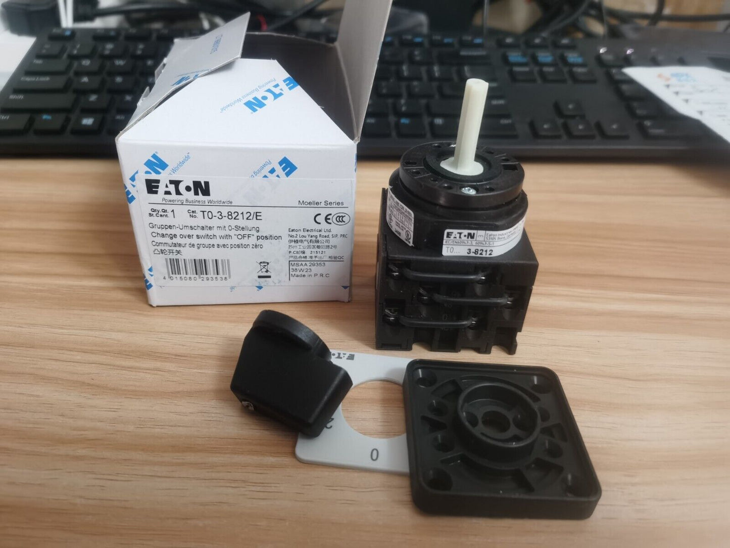 new 1PCS Eaton Moeller T0-3-8212/E Switch - EATON MOELLER