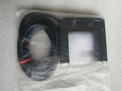 1PC  Panasonic CZ-172B-P UCZ172BP Photo Sensor  Free Ship