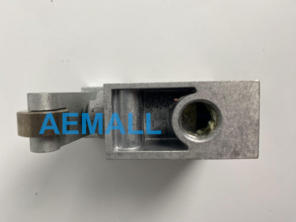 1pcs Festo RO-3-1/4-B 8991 Roller Lever Valve