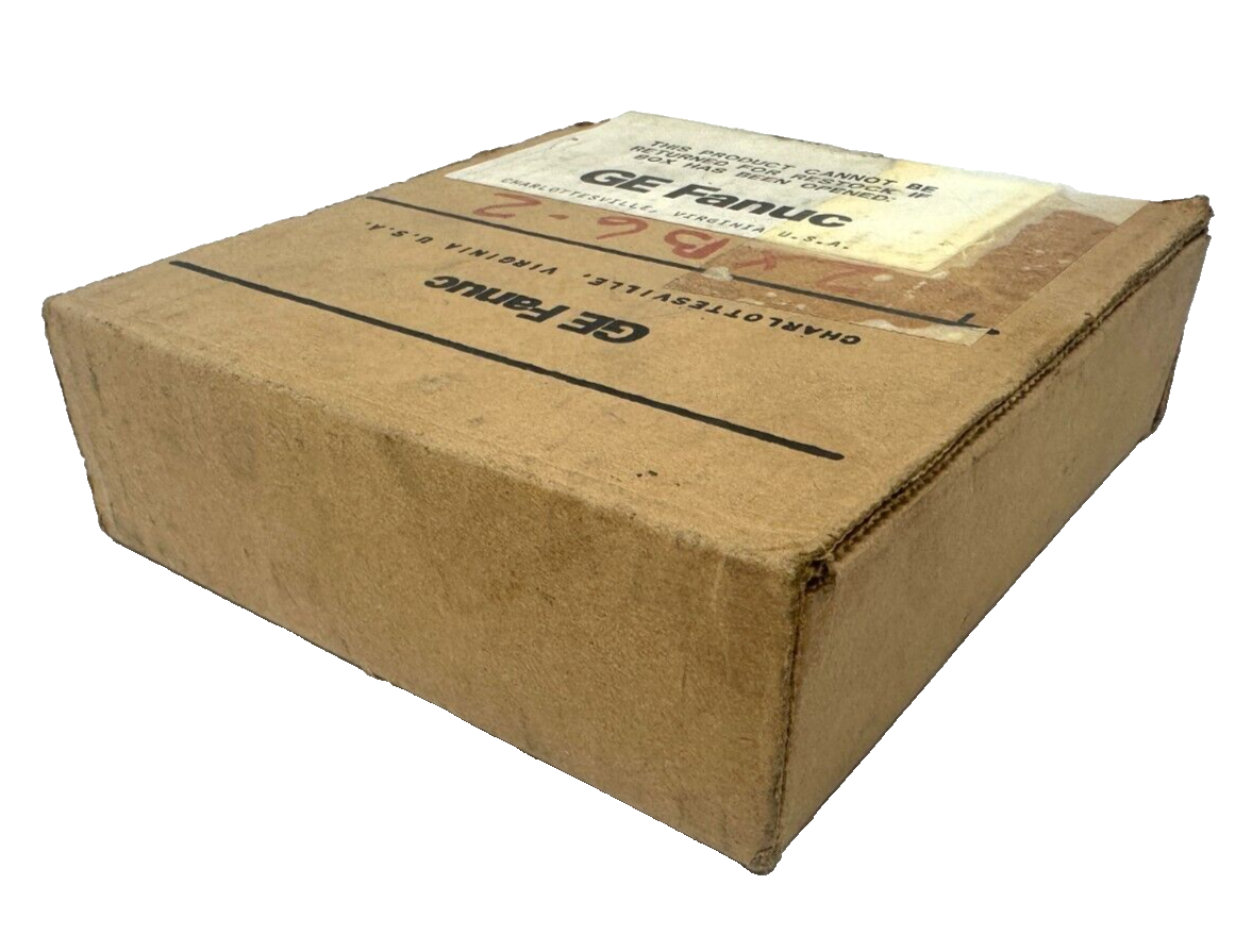 new GE Fanuc IC693MDL740C Output Module - GE FANUC