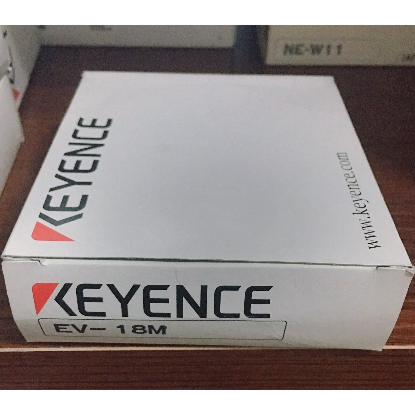 Keyence Proximity Photoelectric Sensor EV-18M - KEYENCE