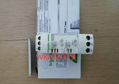 new 1PC Schneider RM4TR32 Relay RM4 TR32 - SCHNEIDER