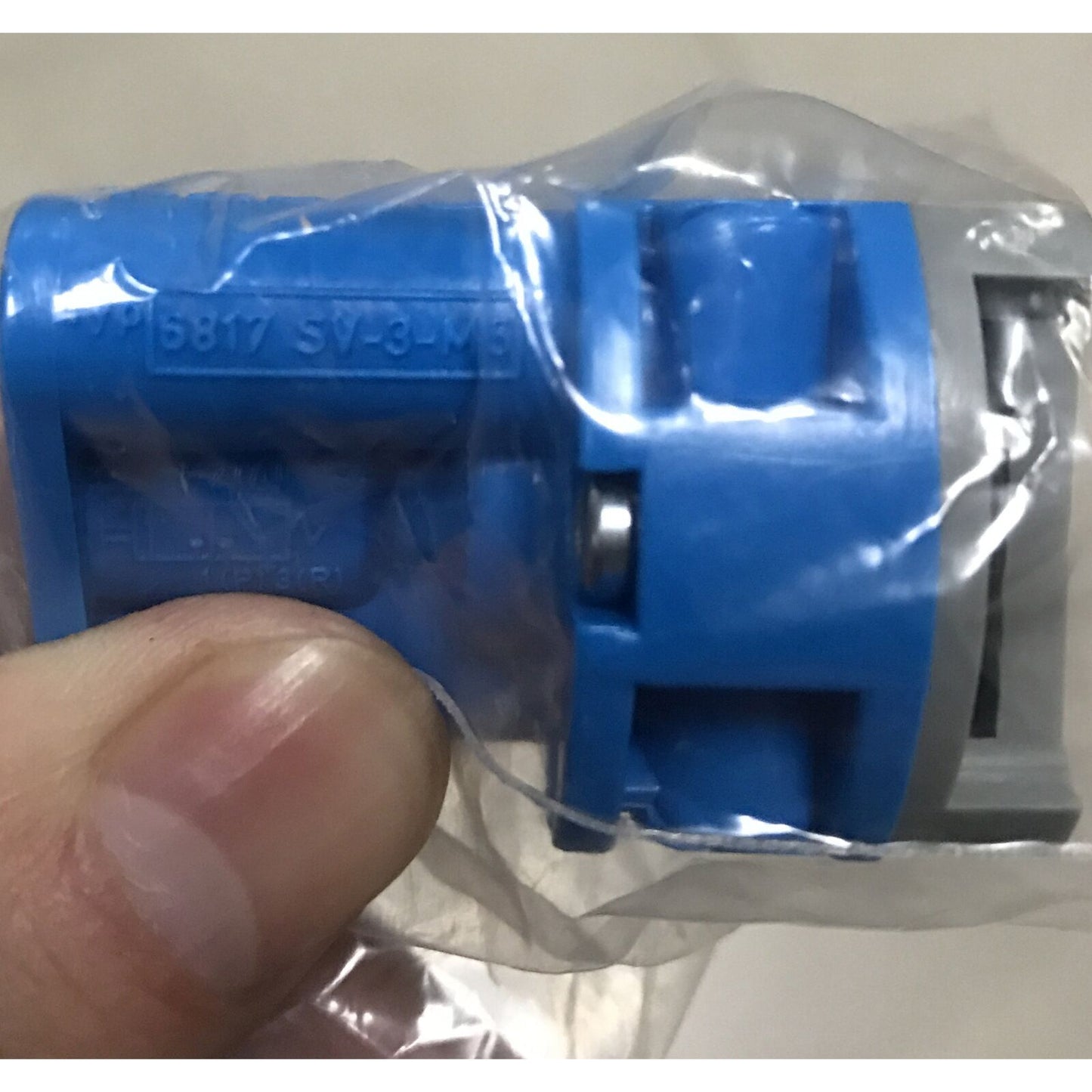 FESTO SV-3-M5 Front Panel Mount Valve - FESTO