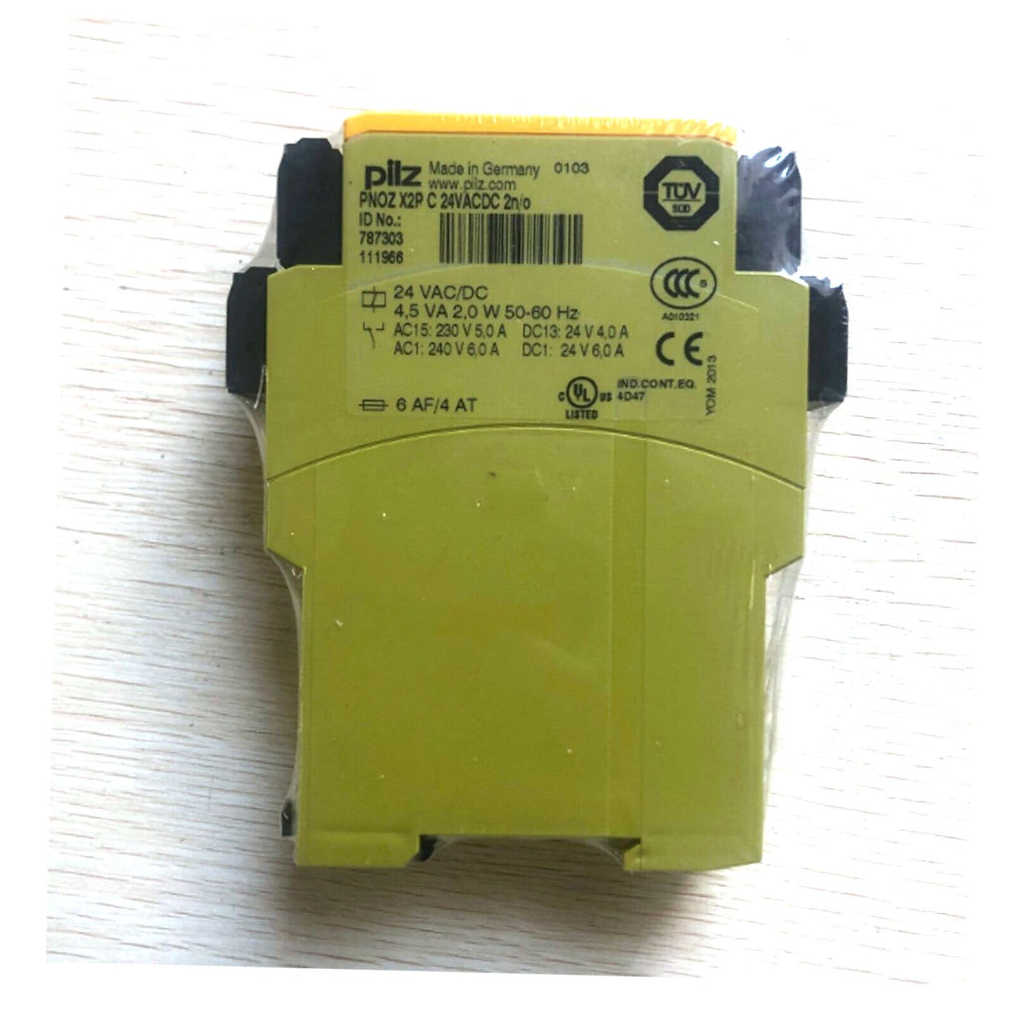 Efficient 24V ADC Power Supply Module PILZ PNOZ X2P C 787303 - PILZ