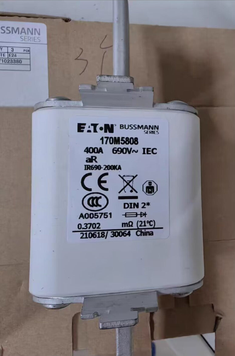3PCS/1Box  Eaton Moeller Bussmann 170M5808 Fuses 400A 690V  Free Ship