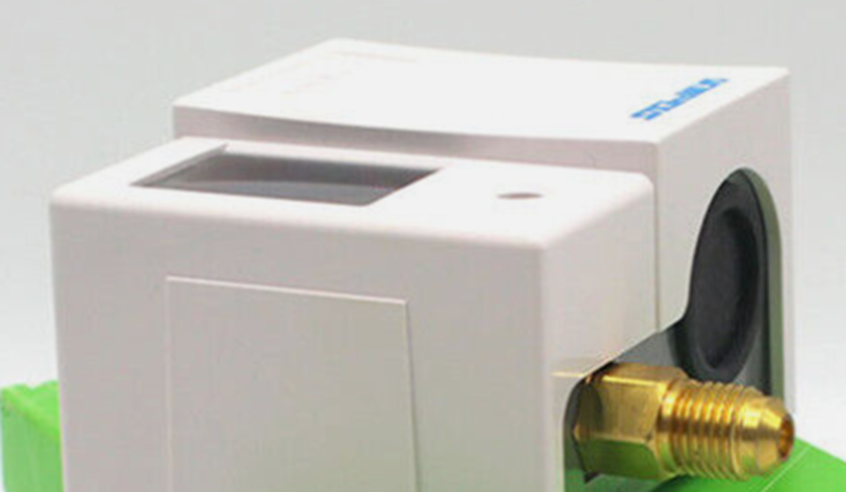 SAGINOMIYA SYS-C110X24 Pressure Controller - SAGINOMIYA