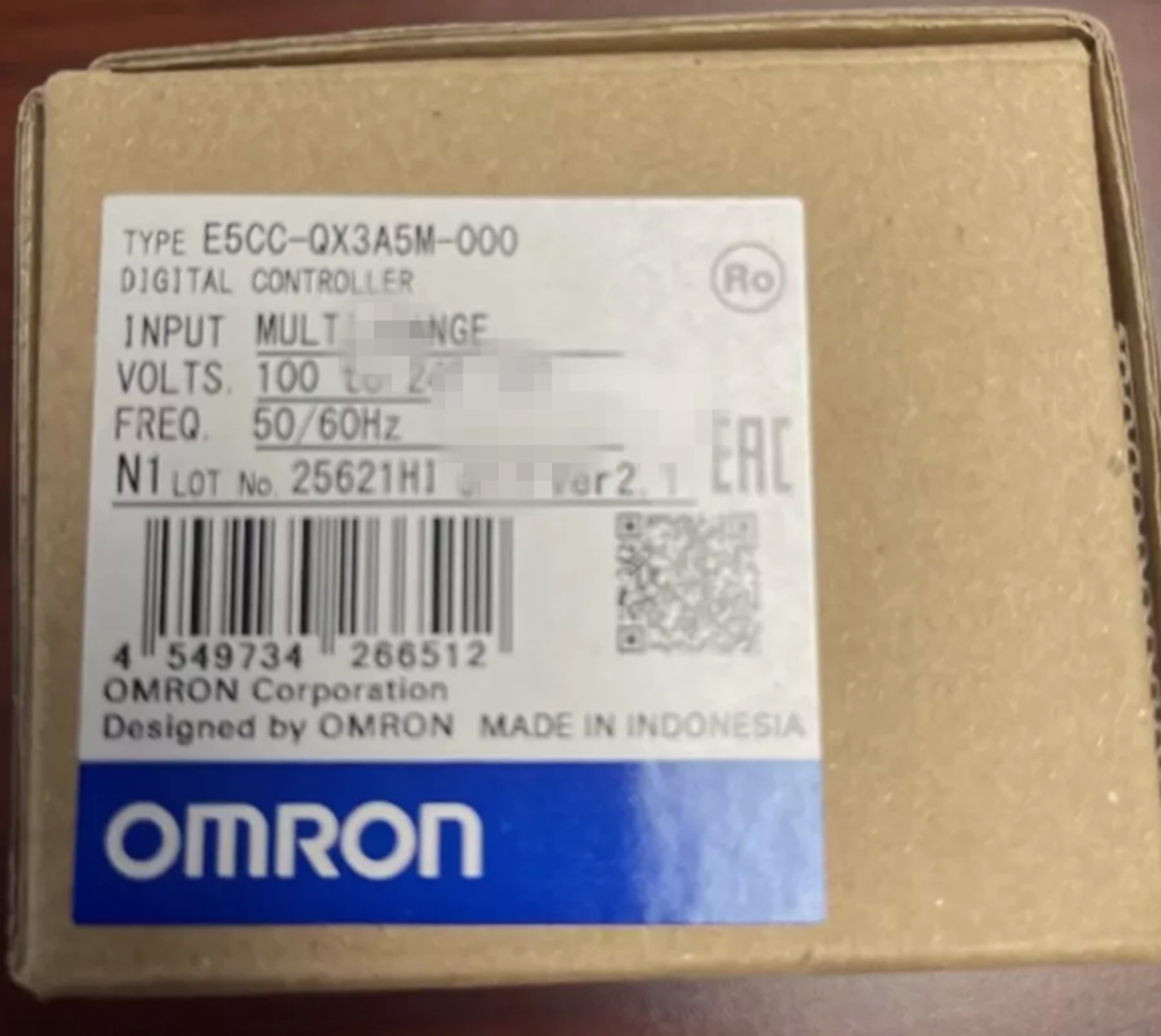 new E5CC-QX3A5M-000 Omron Temperature Controller - OMRON