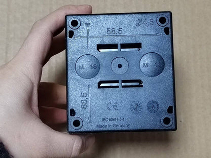 1PC M22-PV/KC11/IY Emergency stop button