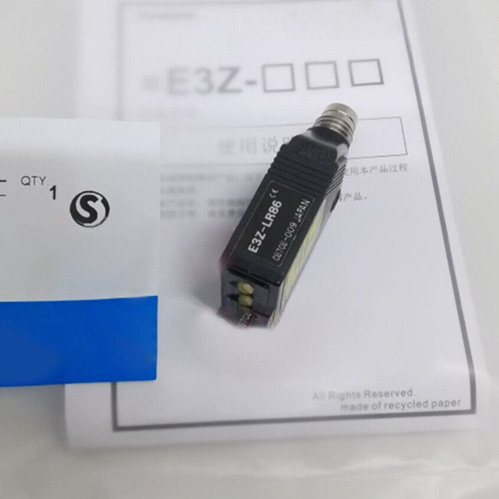 OMRON Photoelectric Sensor E3Z-LR86 – New in Box – 1 Piece - OMRION