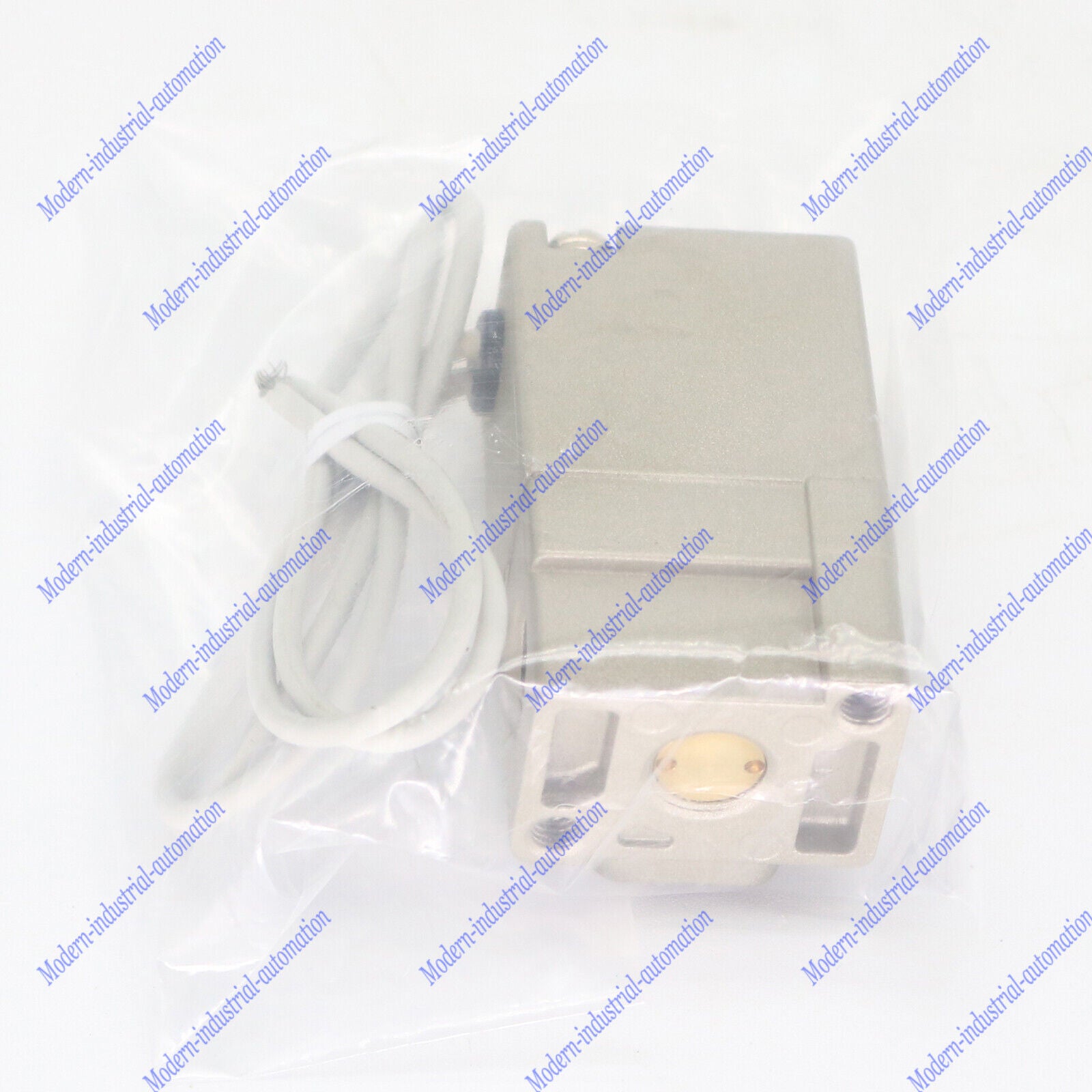 1PCS SMC VT301-025G Solenoid Valve - SMC