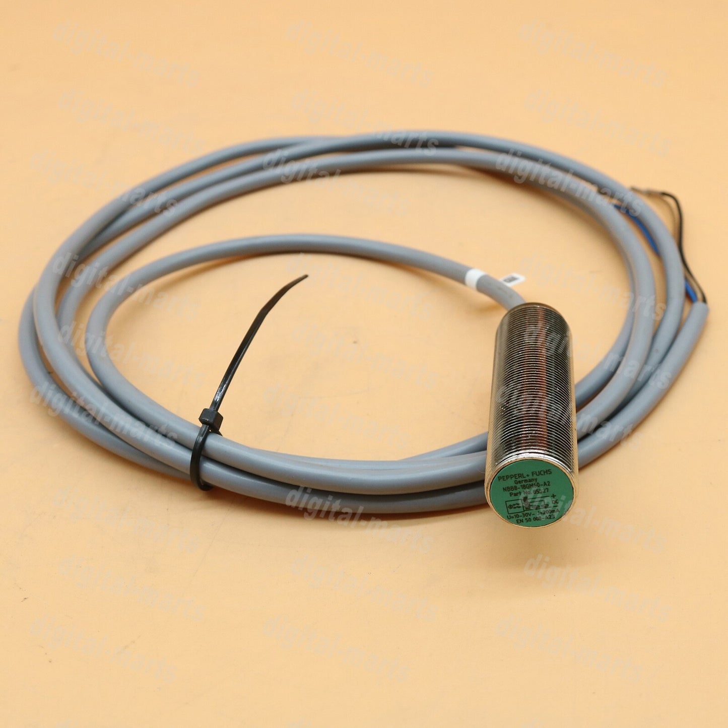 One For Pepperl+Fuchs NBB8-18GM60-A2 Sensor Free Shipping