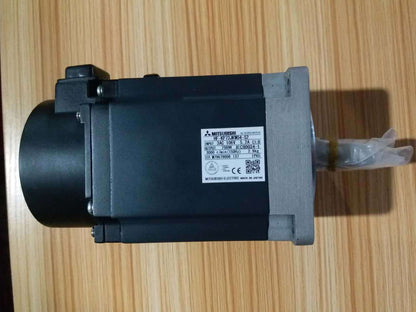 1PC MITSUBISHI SERVO MOTOR HF-KP73JKW04-S2