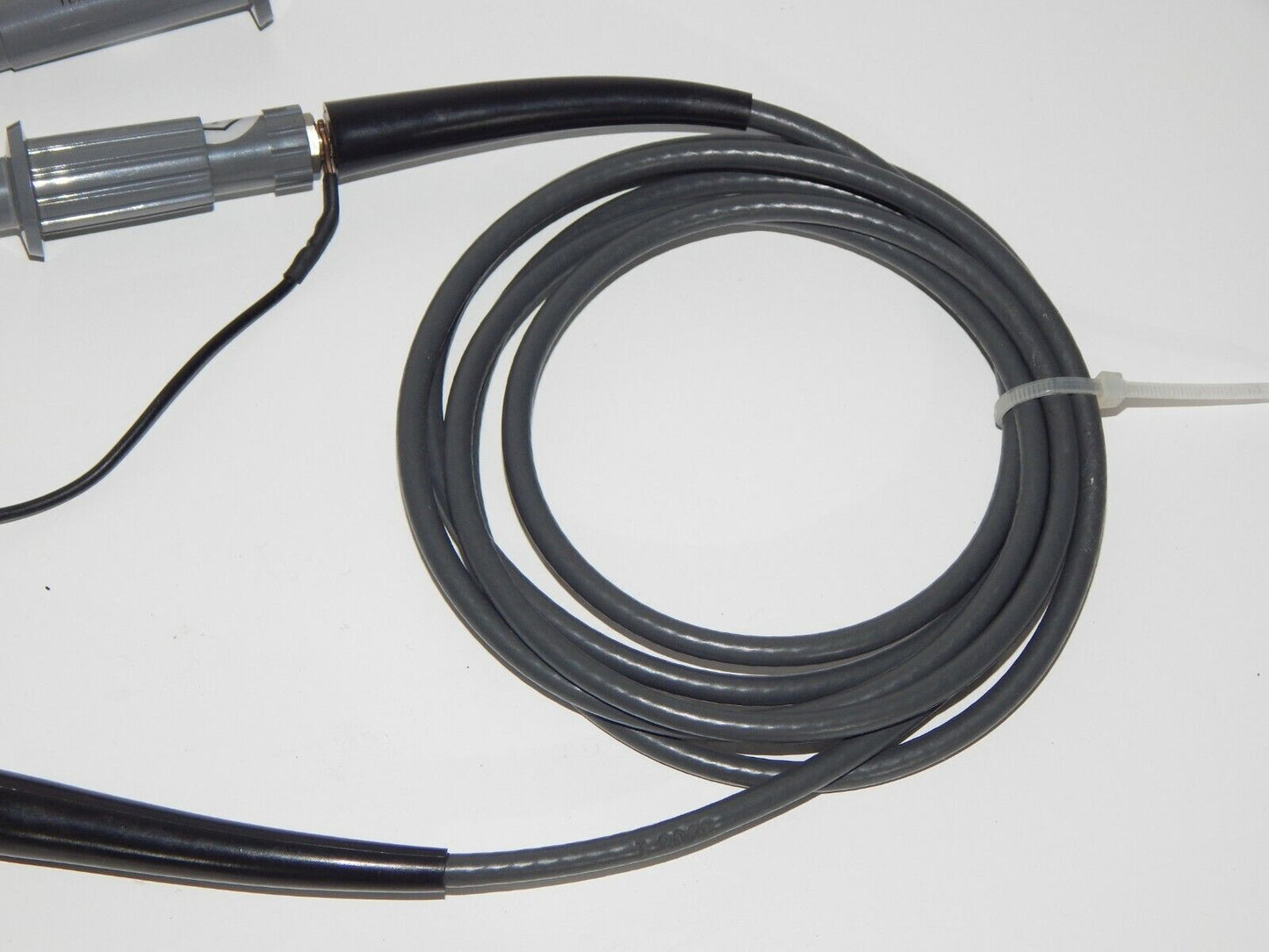 used Tektornix P6007 probe with accessories - TEKTORNIX
