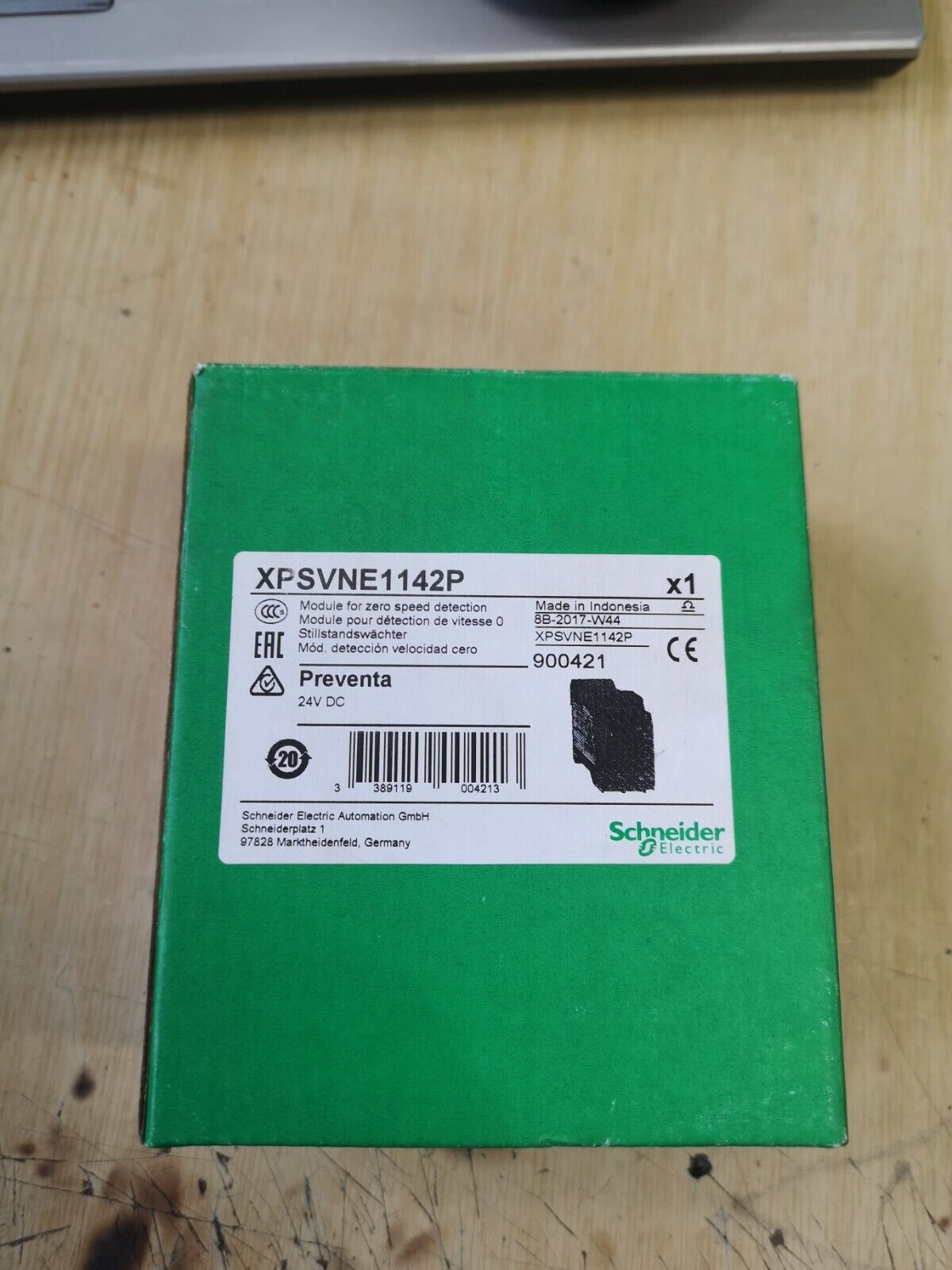 Schneider XPS Safety Relay XPSVNE1142P 0-11kV Zero Speed Detection Relay with 24V DC Input Contact Type SPST 120mm x 15mm Dimensions 0.5kg Weight 1142P Model - SCHNEIDER ELECTRIC