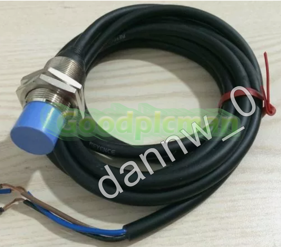 1PC KEYENCE ED-118U Proximity switch