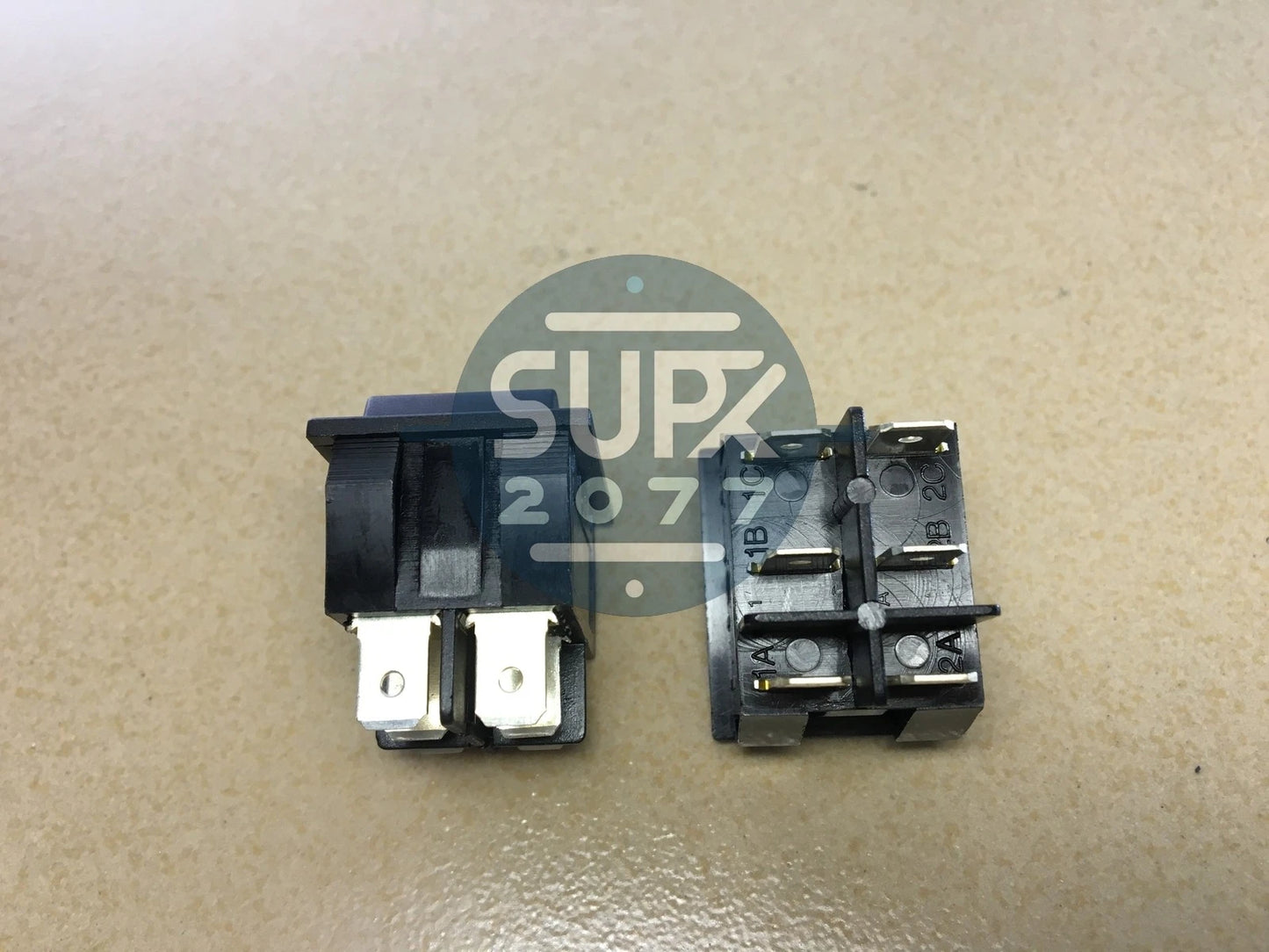 1pcs SR-08 Merchant CMm Power Rocker Switch 6 Pins 16A 250VAC T125/55u #su