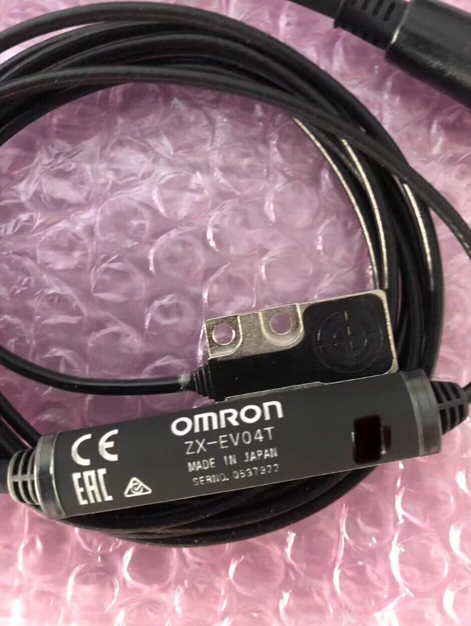 1PC Omron ZX-EV04T ZXEV04T Smart Sensor Free Ship