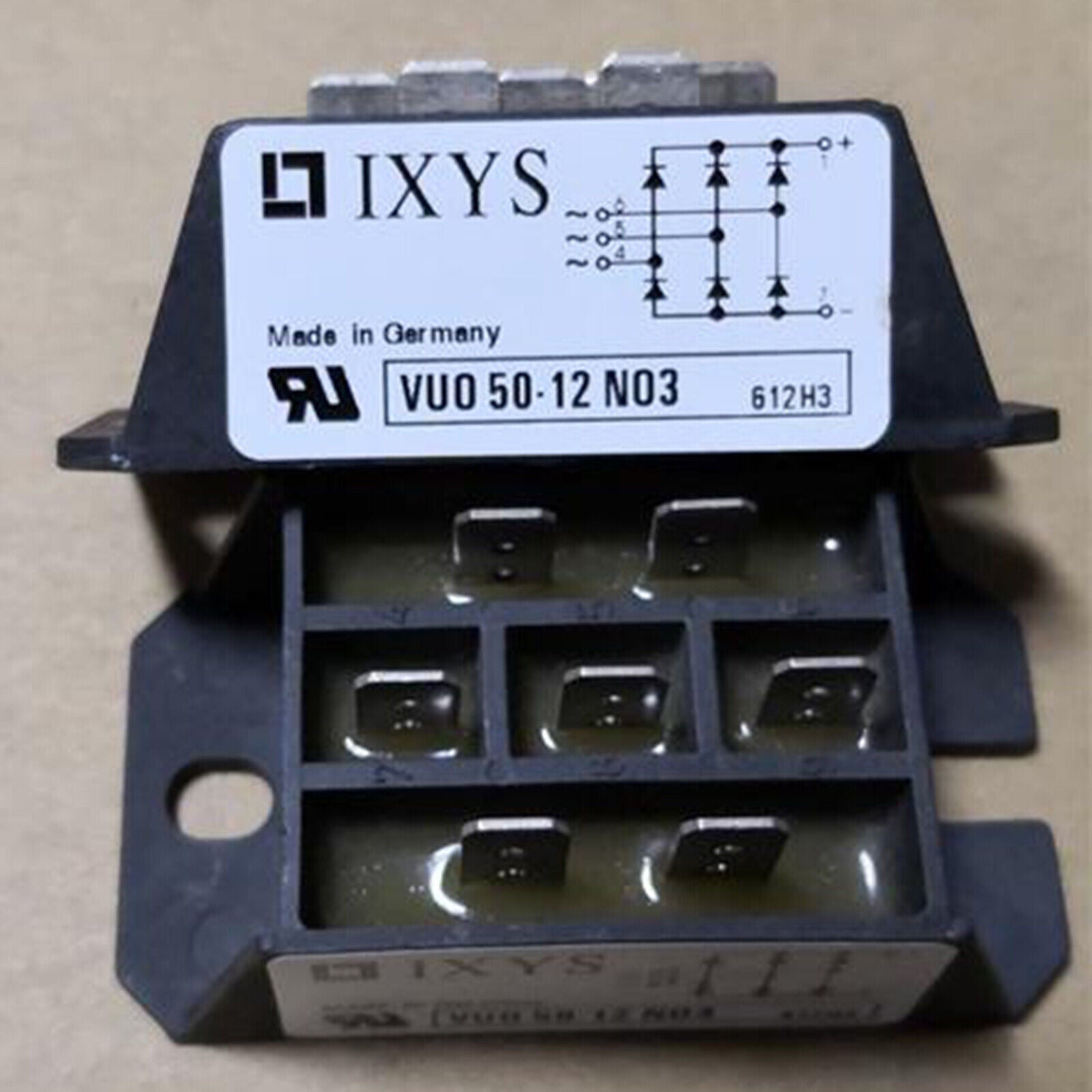 new 1PCS  IXYS Power Module Supply VUO50-12NO3 IXYS