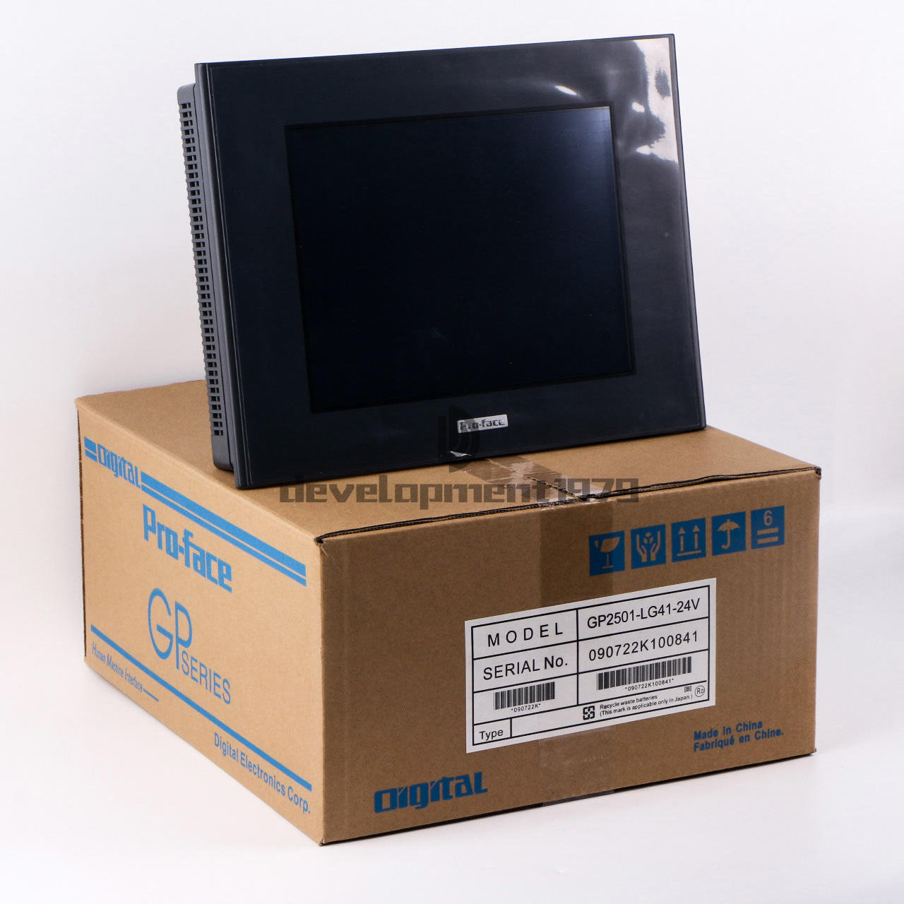 new ONE Proface Pro-face GP2501-LG41-24V HMI Touch Panel