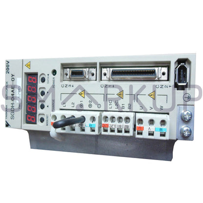 new In Box YASKAWA SGDH-04AE-OY Servo Drive