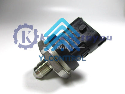 1PC 0261545074 Fuel Rail Pressure Sensor For Mazda