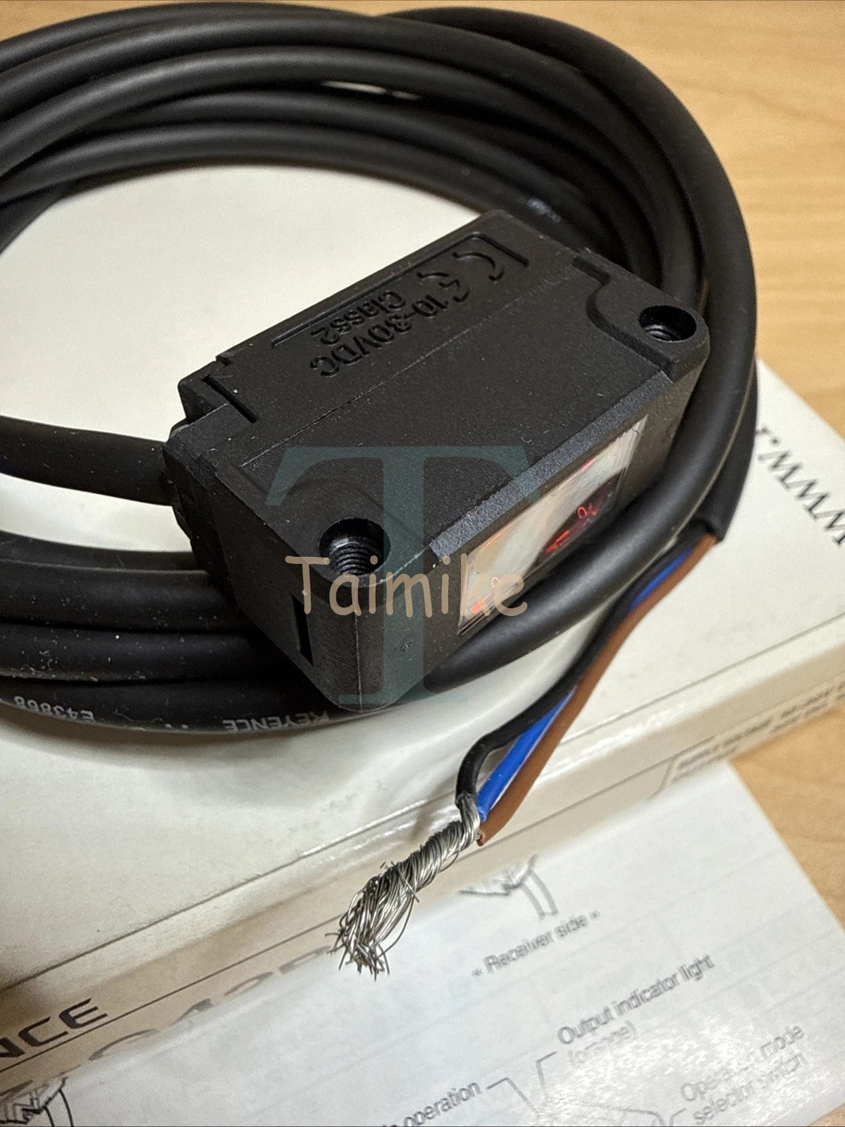 ! Keyence PZ-G42P Photoelectric Sensor