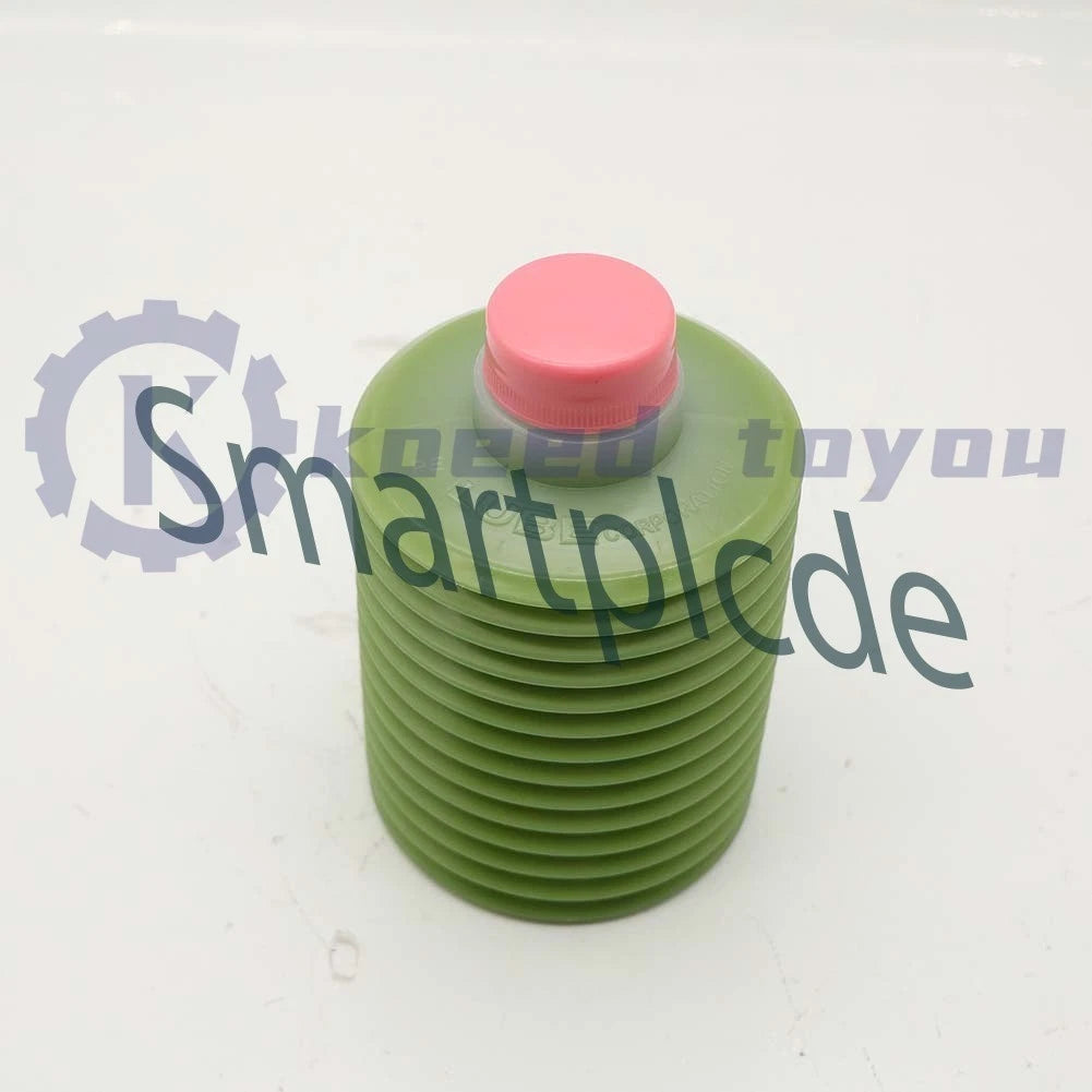1Pcs injection molding machine NS-1-7 grease NS1-7 700CC Free shipping