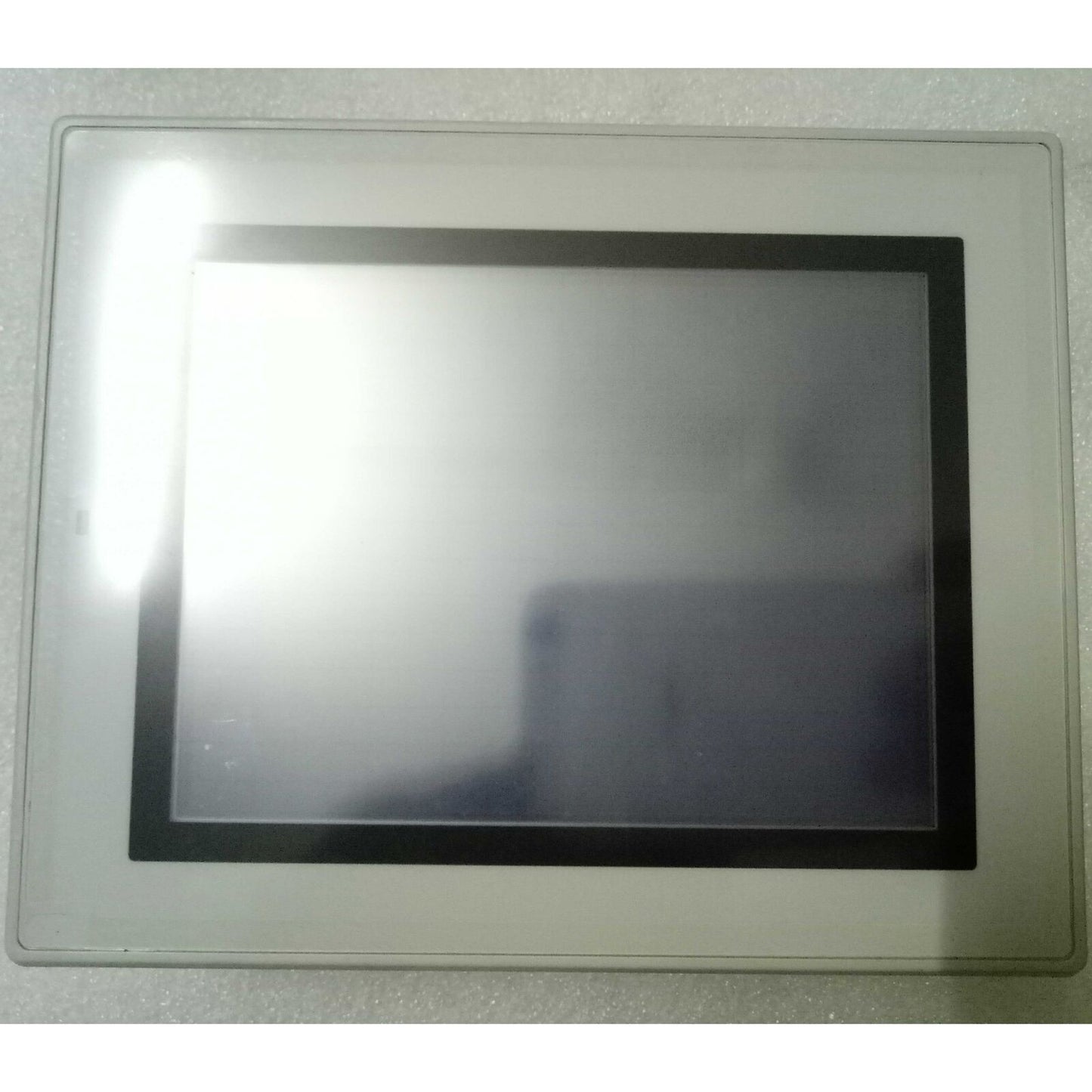 used KEYENCE VT3-Q5MW Touch Panel - KEYENCE