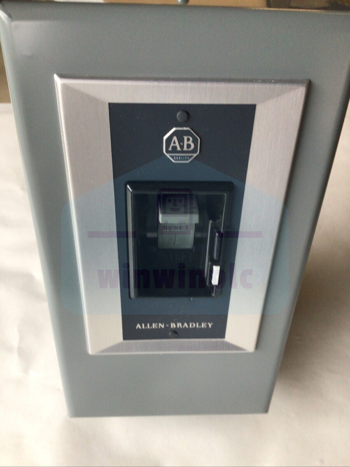 new Allen-Bradley 609TU-AAB SWITCH MANUAL STARTER