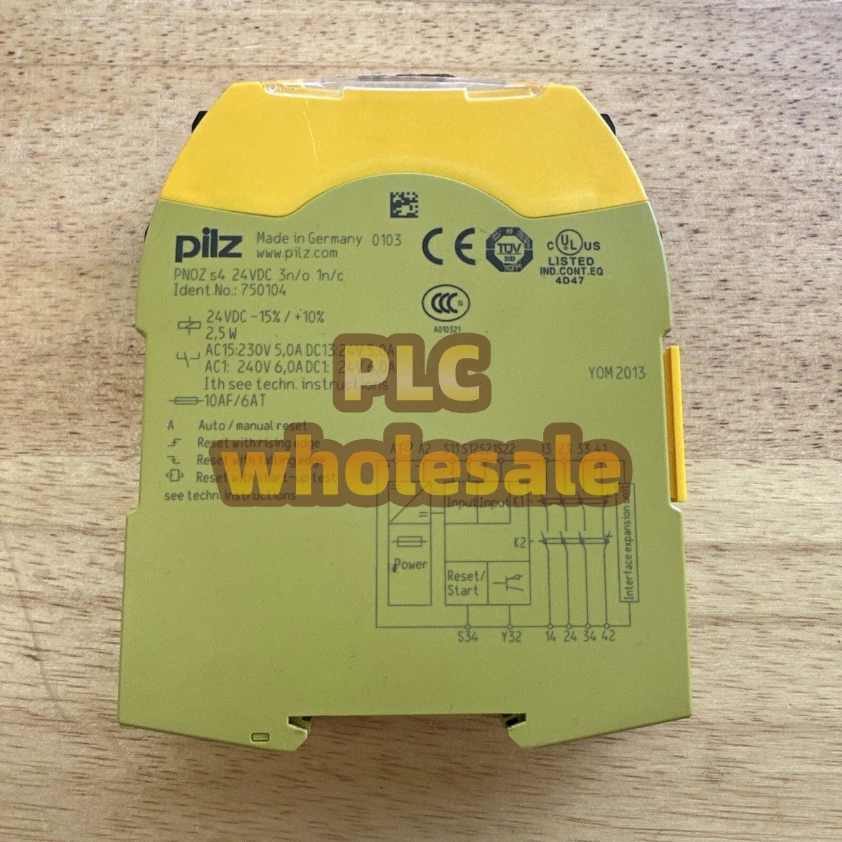 1PCS 750104 PILZ PNOZ S4 24VDC Safety Relay Quality Goods Fast Ship